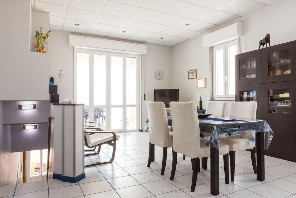 La Casa Sul Mare Villa Agnone Bagni Bagian luar foto