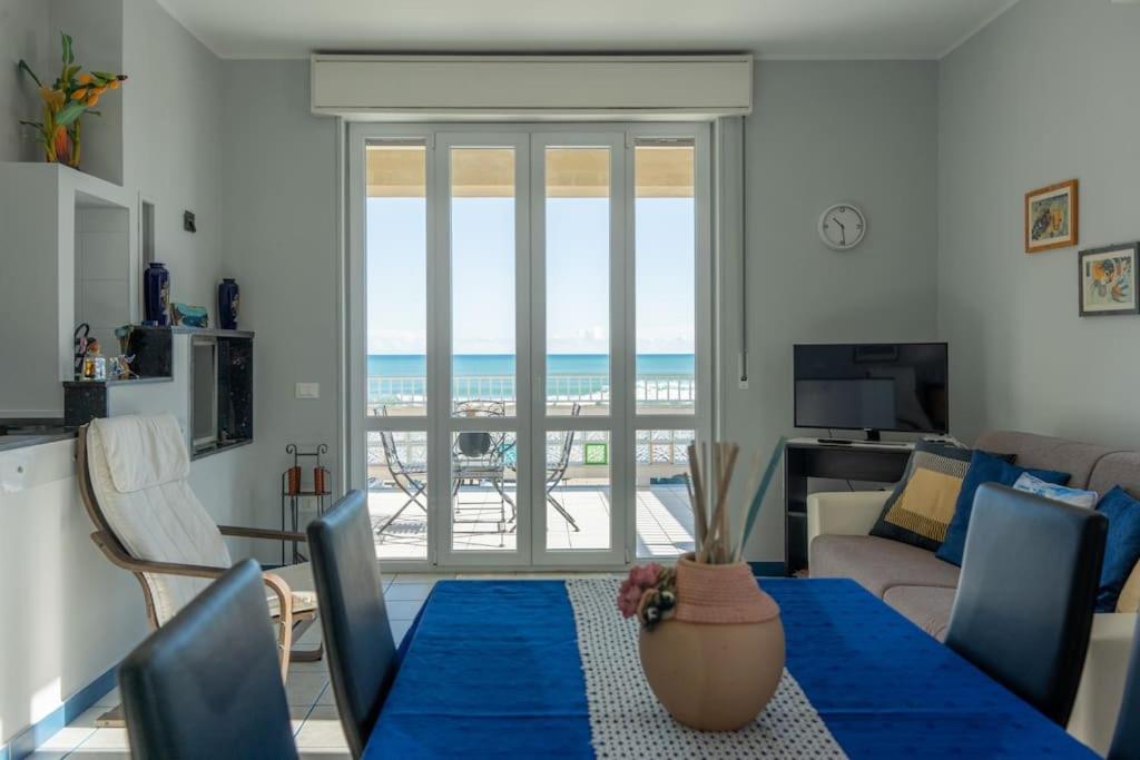 La Casa Sul Mare Villa Agnone Bagni Bagian luar foto
