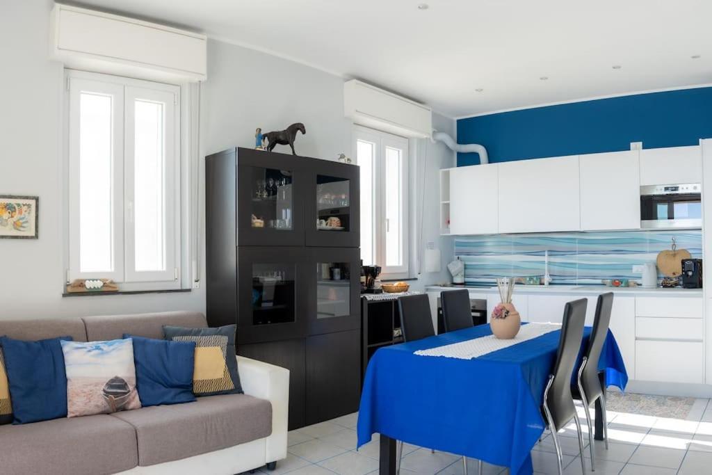 La Casa Sul Mare Villa Agnone Bagni Bagian luar foto